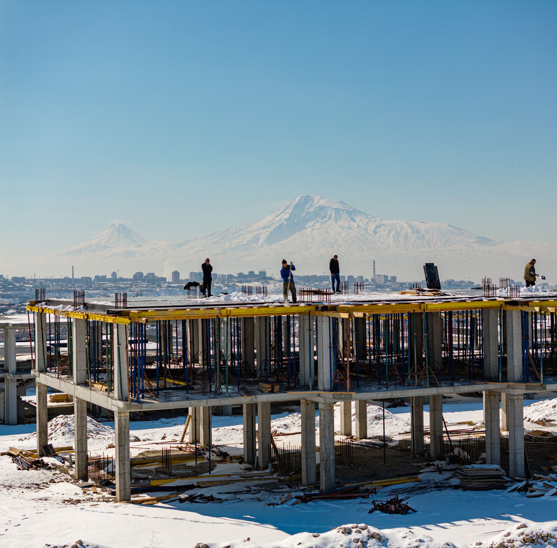 Seasonal Panoramas: Tesaran as a New Chapter in Every Season